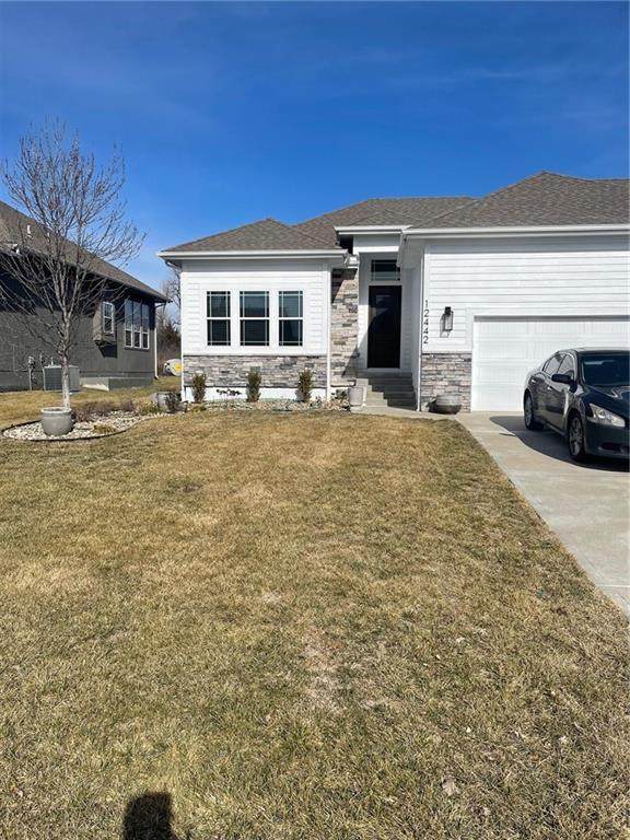 12442 Parkview Avenue - Photo 1