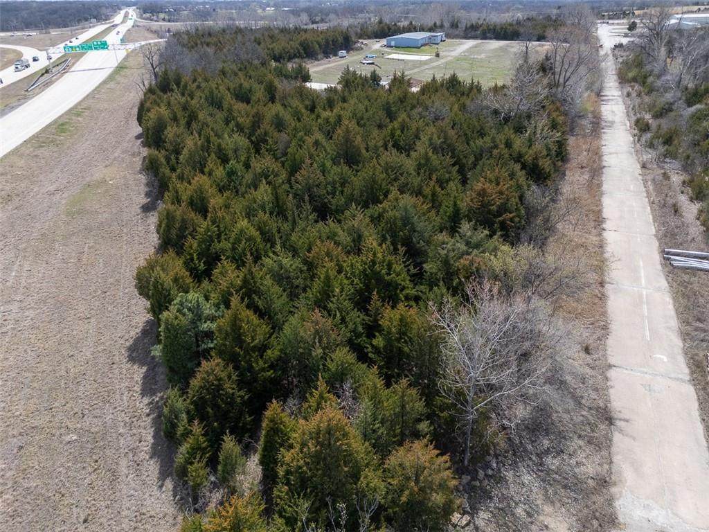 13850 State Avenue - Photo 1