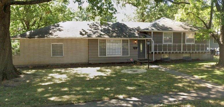 8705 83rd Terrace - Photo 1