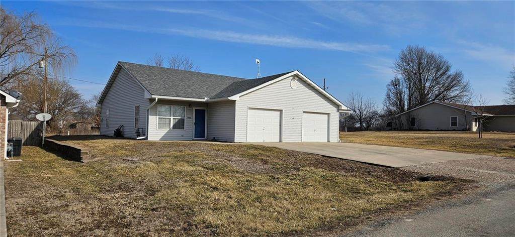304 16th Street - Photo 1