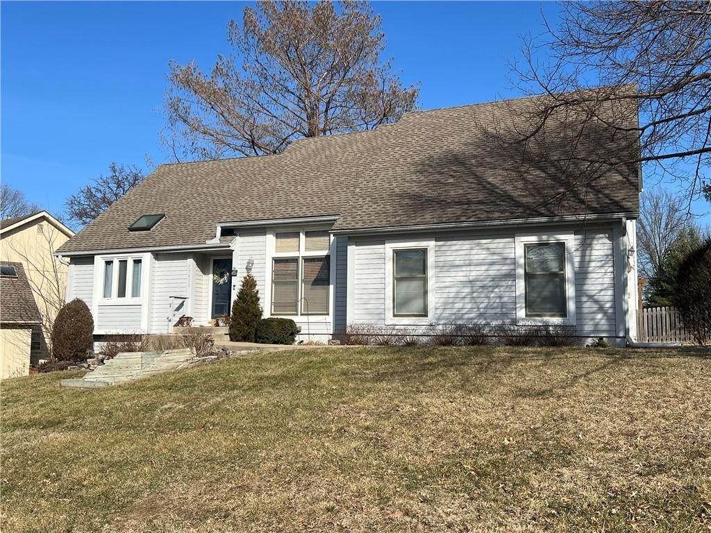 15611 Maple Street - Photo 1