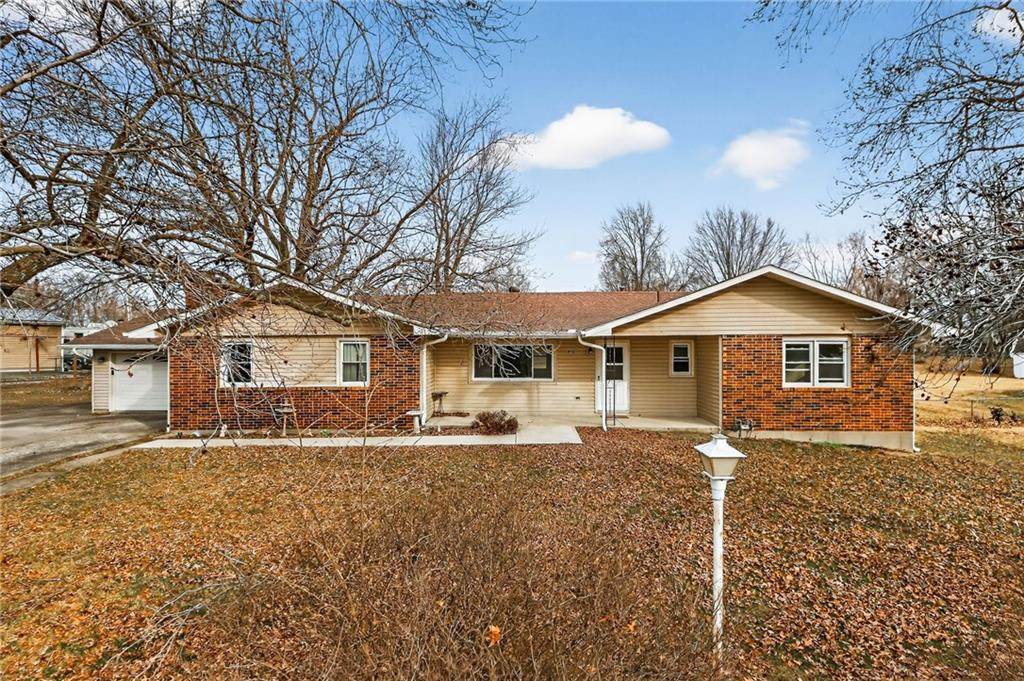 416 Country Drive - Photo 1