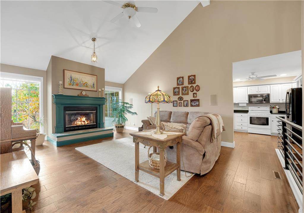 662 Grandview Lane - Photo 1