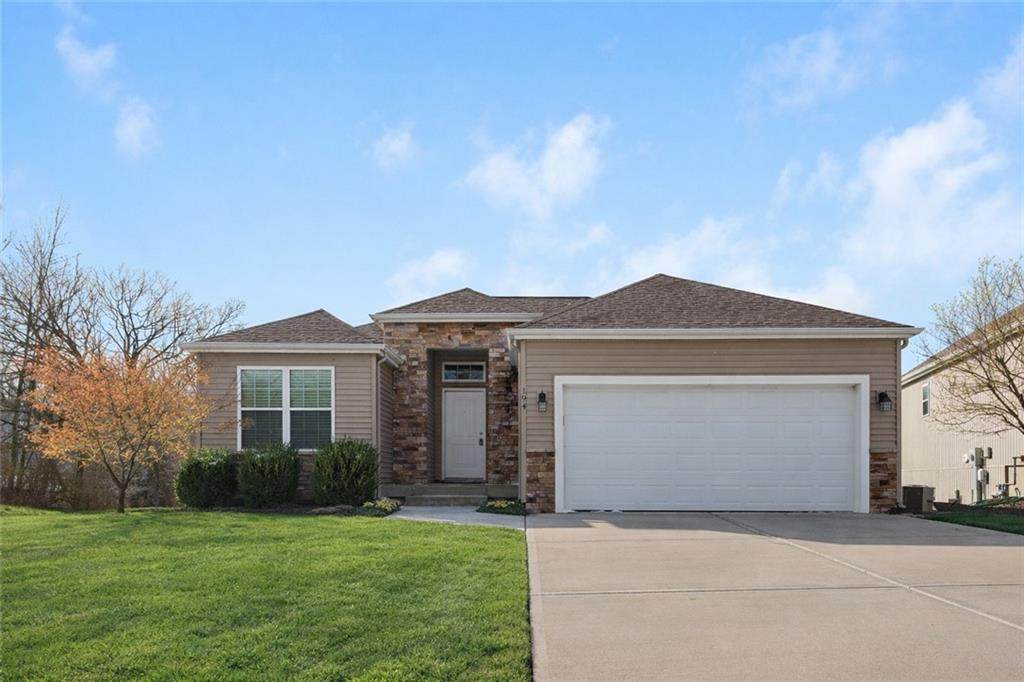 194 Camelot Drive - Photo 1