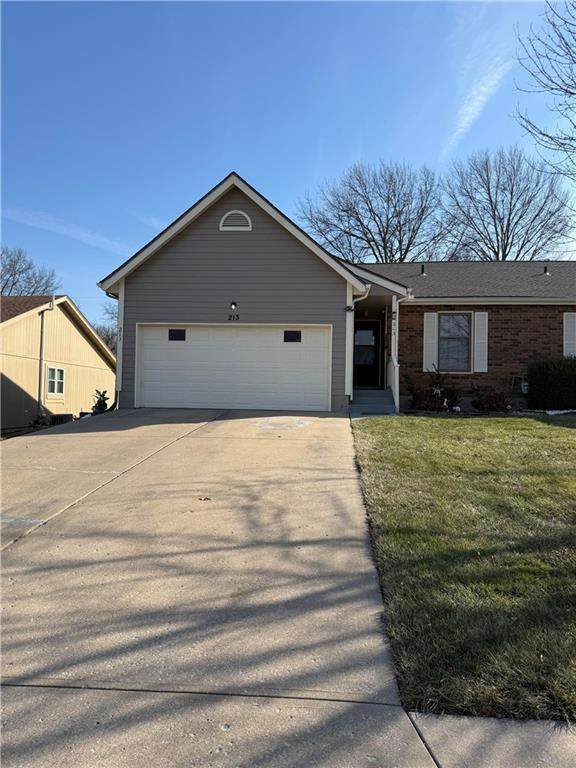 213 Ridgeview Drive - Photo 1