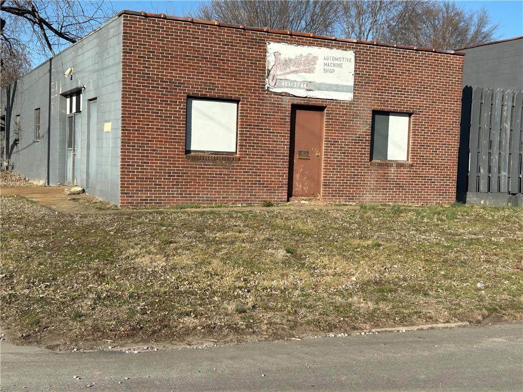 1420 South Avenue - Photo 1