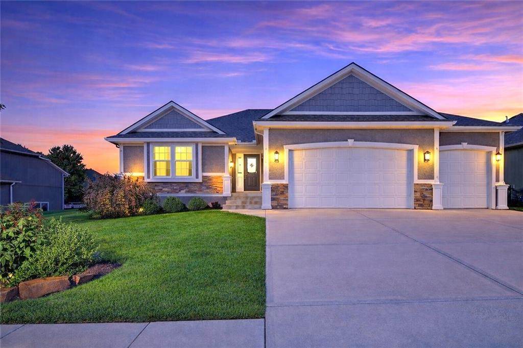 800 154th Place - Photo 1