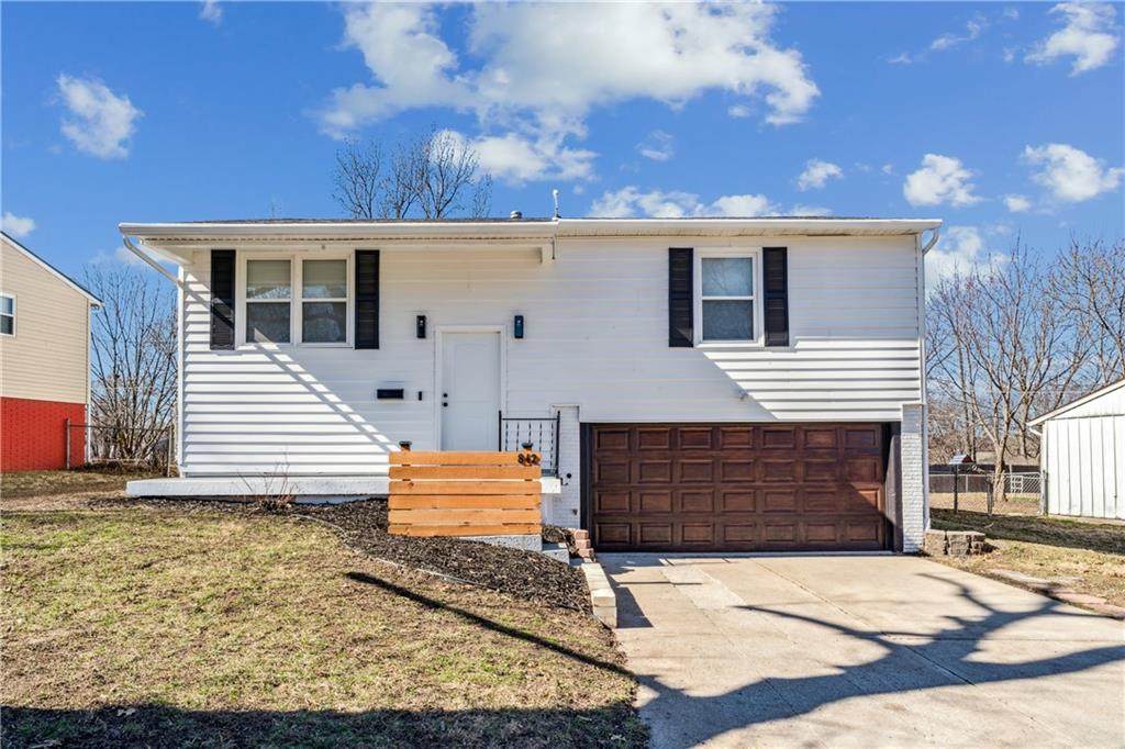 842 Aztec Drive - Photo 1