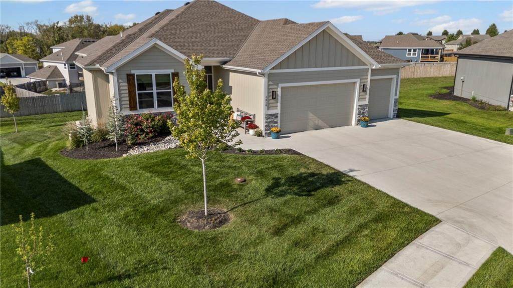 1810 Garden Court - Photo 1
