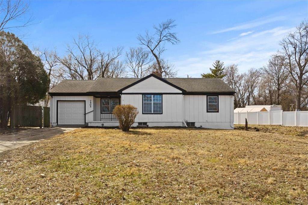 7505 130th Street - Photo 1
