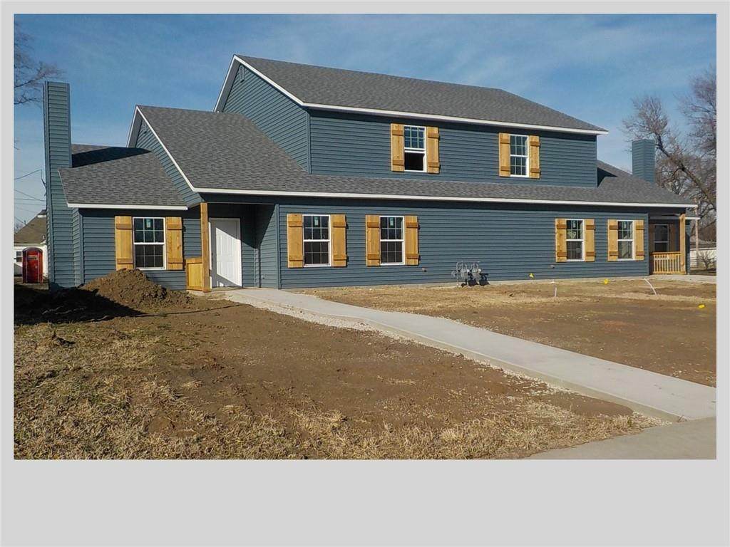 1102-1104 10th Street - Photo 1