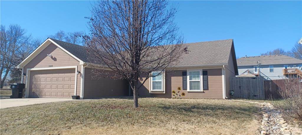 1600 Dover Street - Photo 1