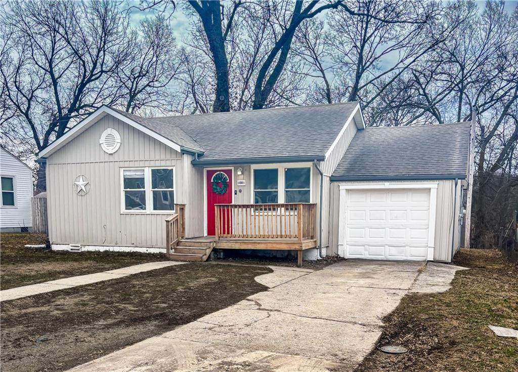 1001 44th Street - Photo 1