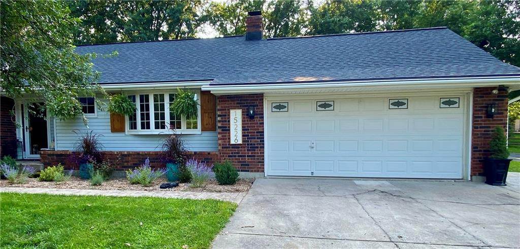 15226 Country Lane - Photo 1