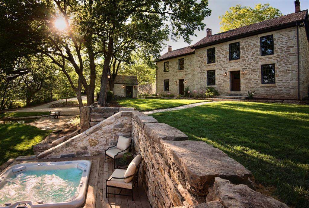 5020 Anderson Avenue - Photo 1