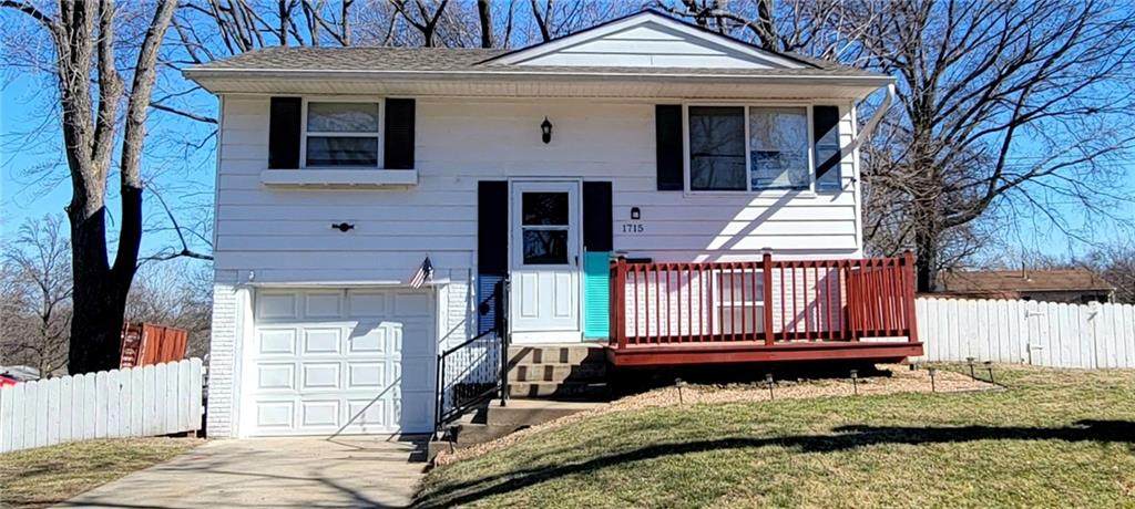 1715 Viking Drive - Photo 1