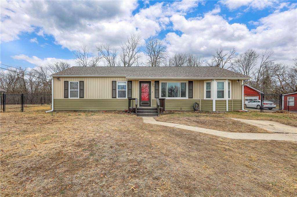 8409 47th Terrace - Photo 1