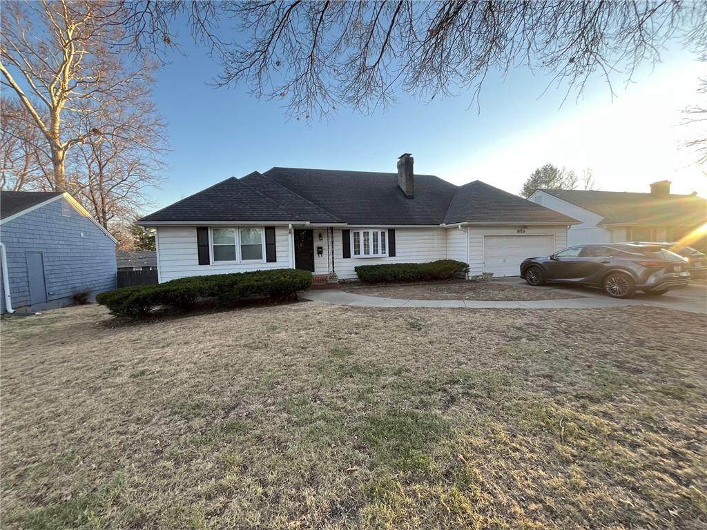 915 85th Street - Photo 1