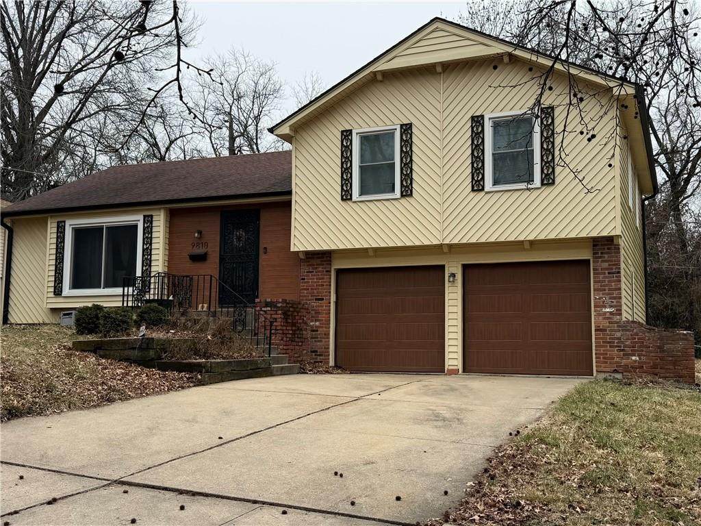 9810 Hardesty Avenue - Photo 1