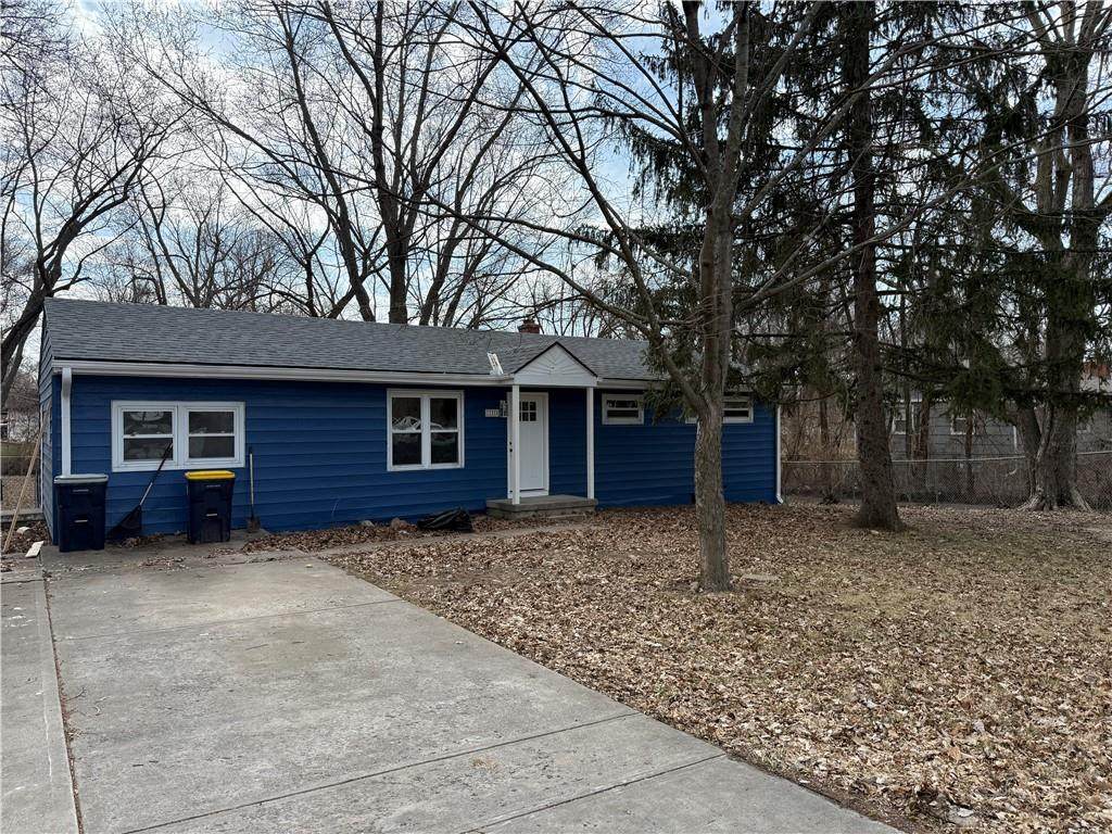 11215 49th Street - Photo 1