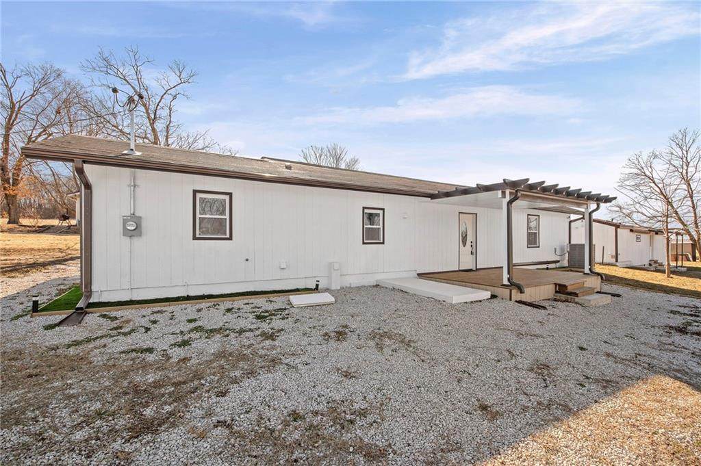 710 Elliott Street - Photo 1