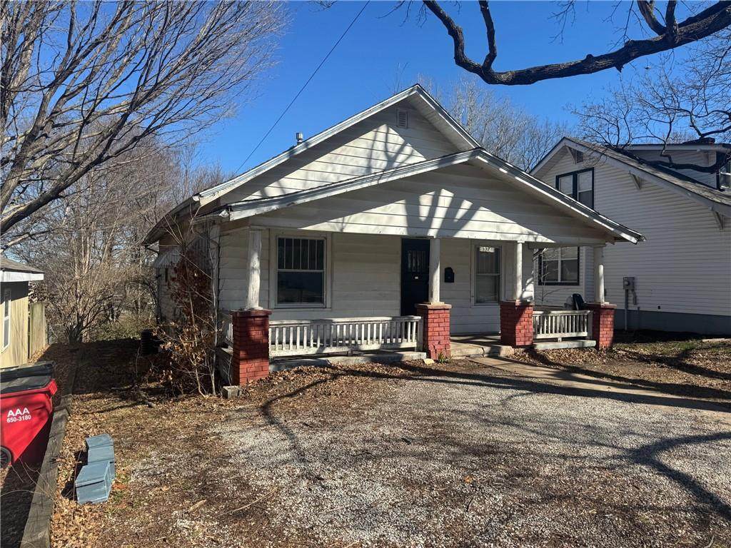 324 Southside Boulevard - Photo 1