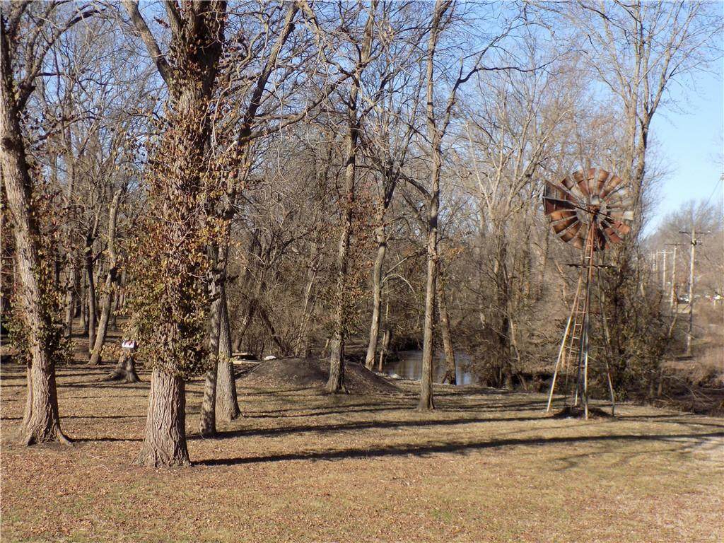 https://bt-photos.global.ssl.fastly.net/heartland/orig_boomver_1_2606019-1.jpg