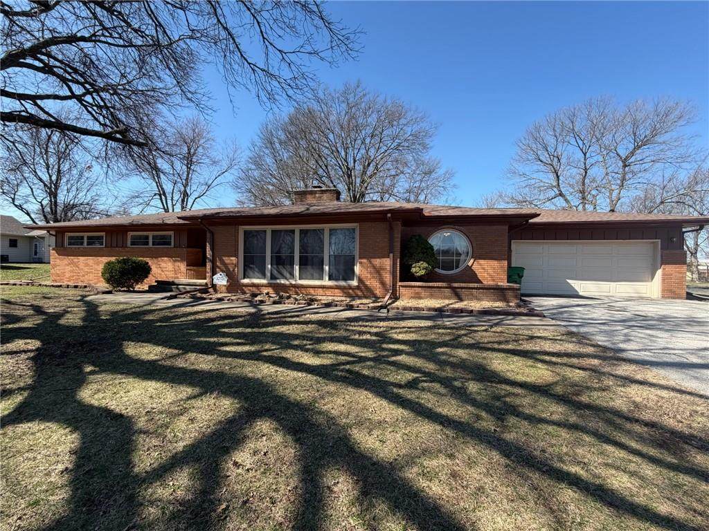 904 High Street - Photo 1