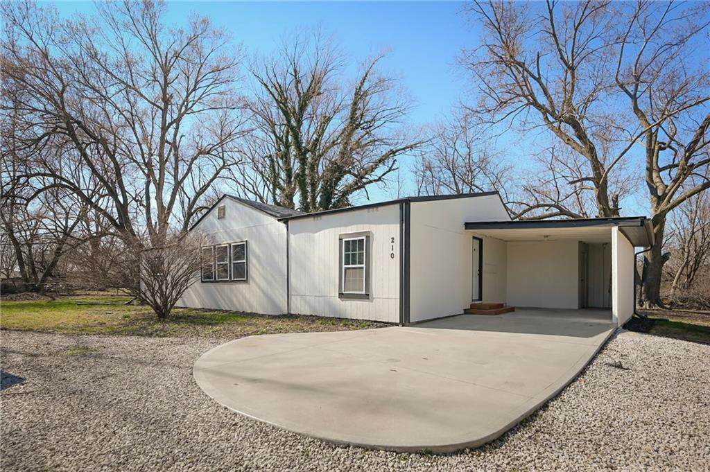 210 Grand Street - Photo 1