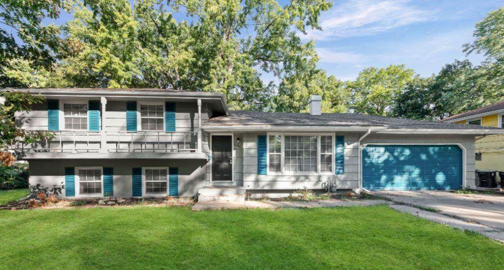 6302 102nd Street - Photo 1