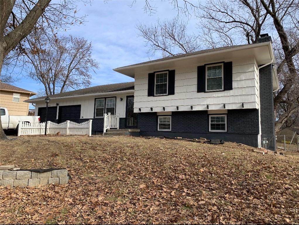 4907 Crescent Avenue - Photo 1
