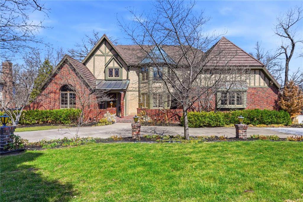 8461 Maplewood Lane - Photo 1