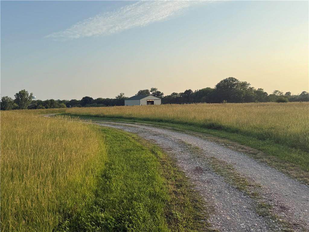 15820 Short Lane - Photo 1