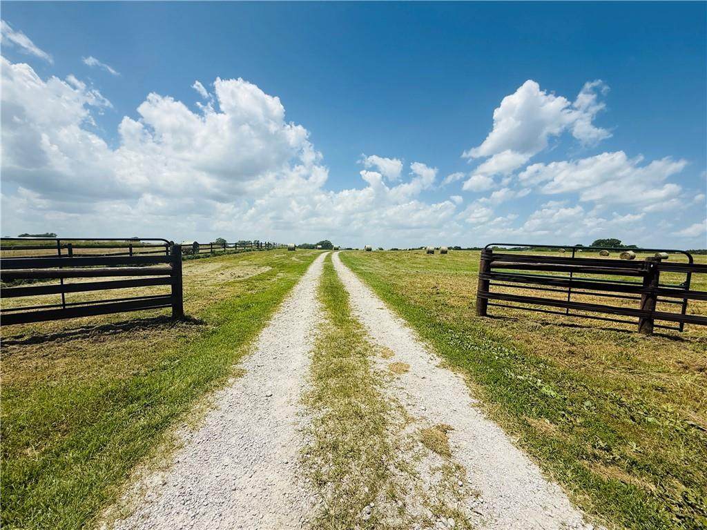 https://bt-photos.global.ssl.fastly.net/heartland/orig_boomver_1_2606980-1.jpg