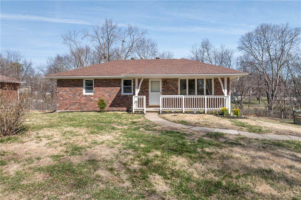 220 Kennedy Drive - Photo 1