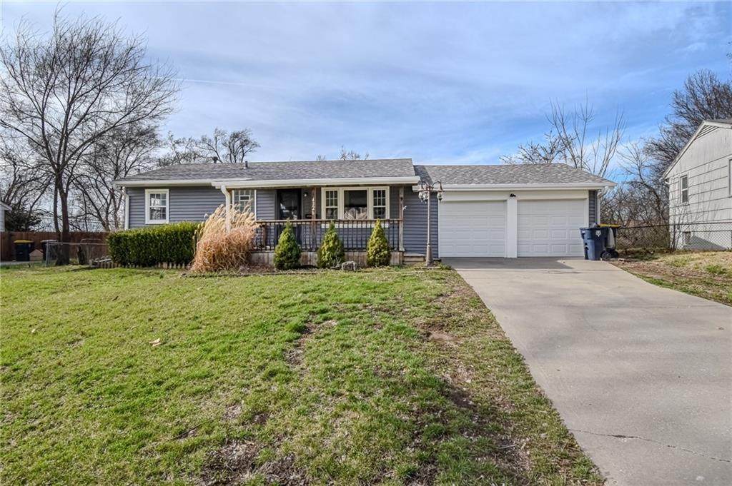 4326 Laurel Avenue - Photo 1