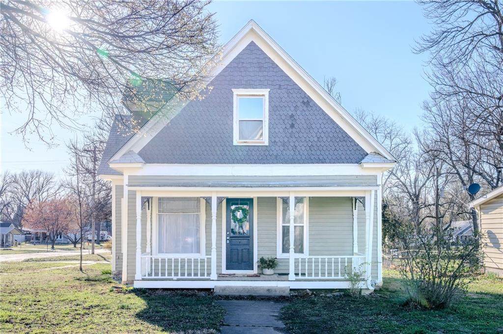 503 11th Street - Photo 1