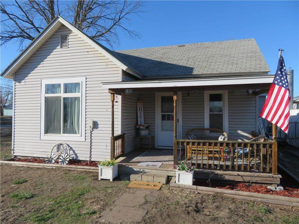 108 Lake Street - Photo 1