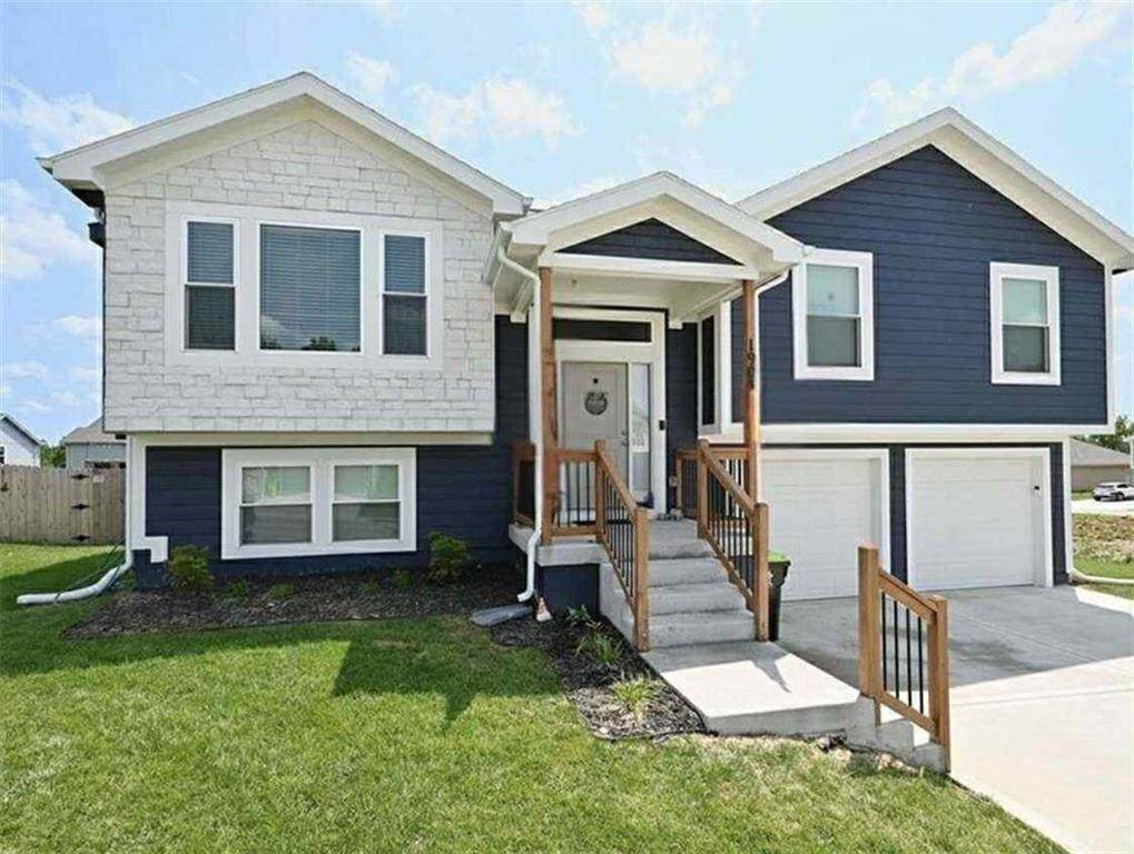 1905 Eagle Drive - Photo 1