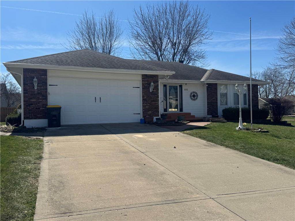 813 Dogwood Street - Photo 1