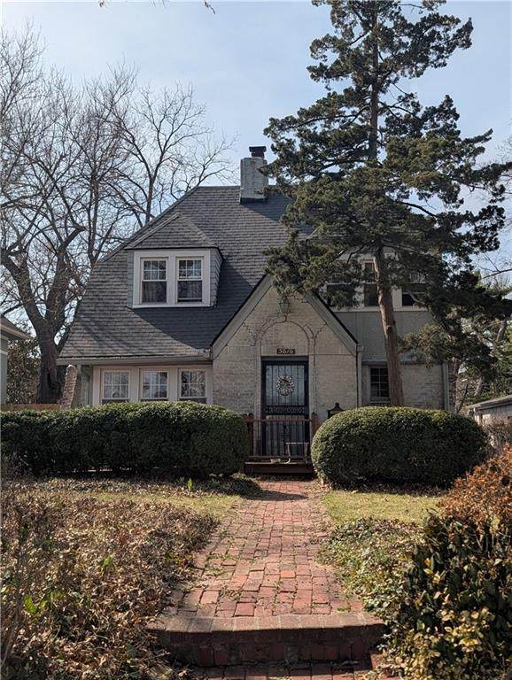 5616 Wyandotte Street - Photo 1