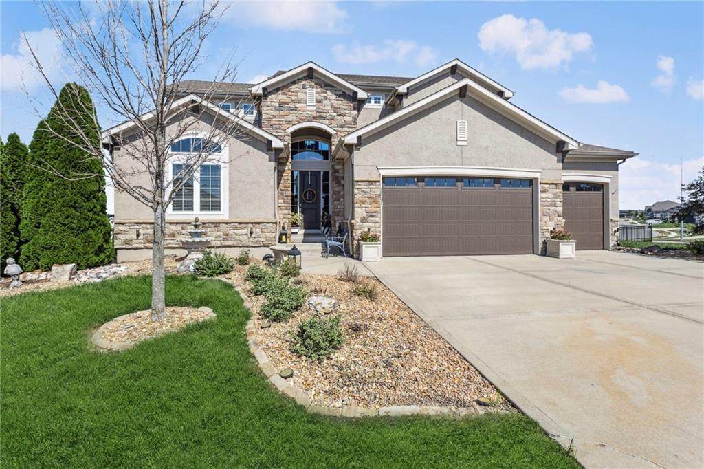 1401 Spurlock Cove - Photo 1