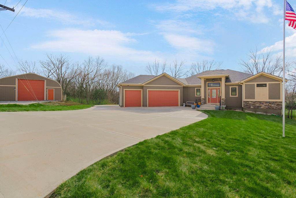 1009 Independence Street - Photo 1