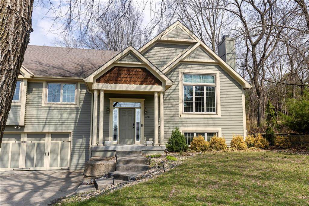7203 Eastside Drive - Photo 1
