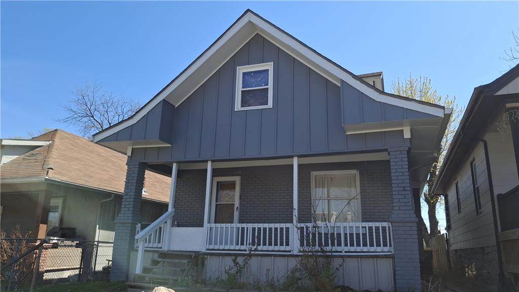 115 White Avenue - Photo 1