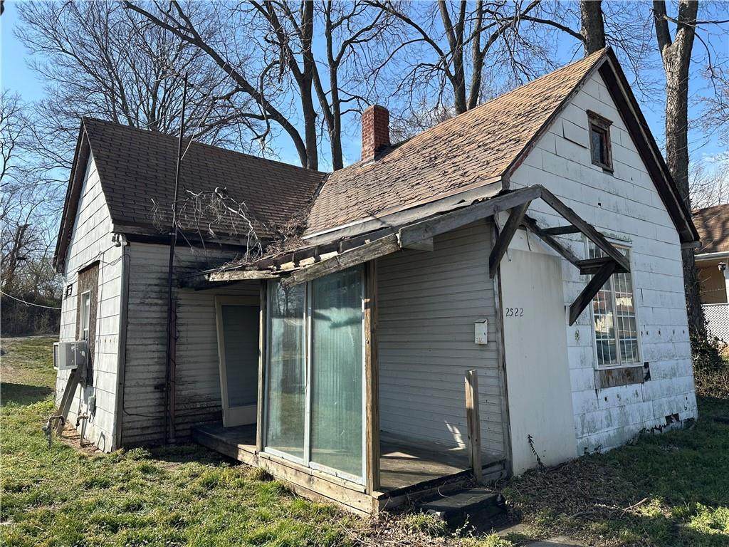 2522 18th Street - Photo 1