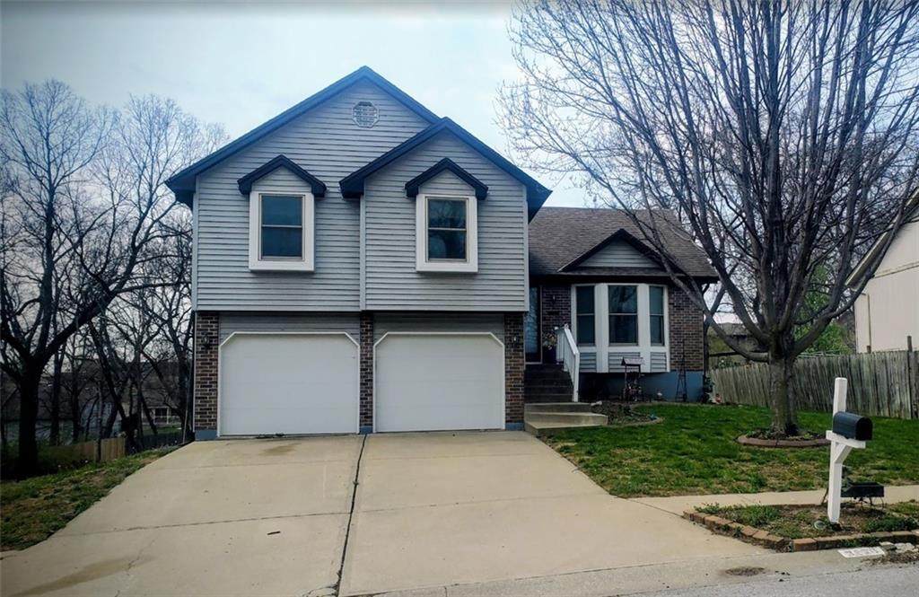 3220 Bryn Mawr Drive - Photo 1