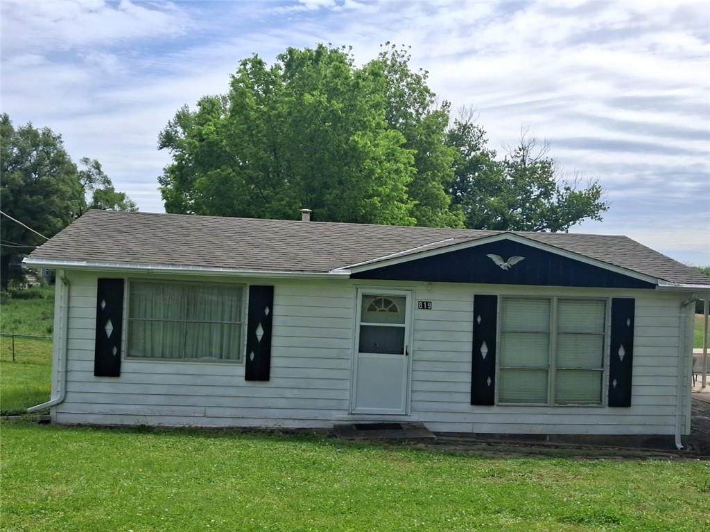 819 61st Street - Photo 1