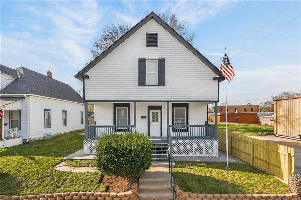 11209 Chicago Avenue - Photo 1