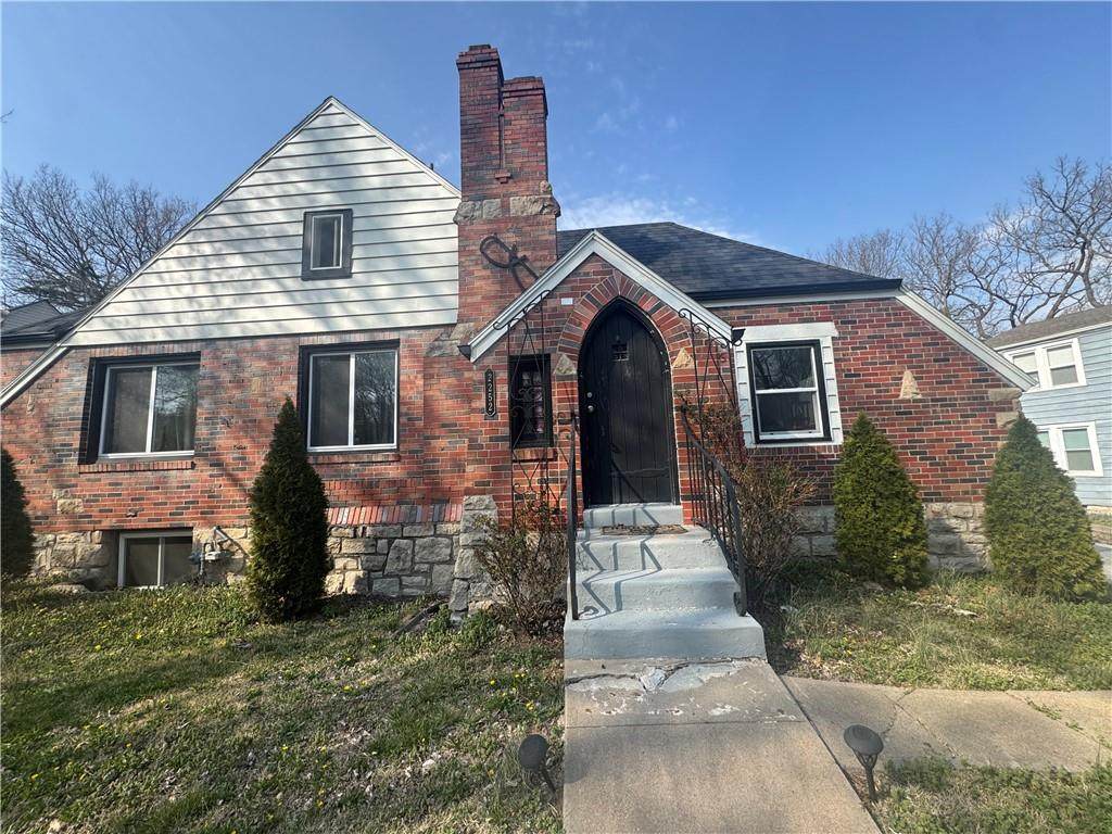 2252 77 Terrace - Photo 1